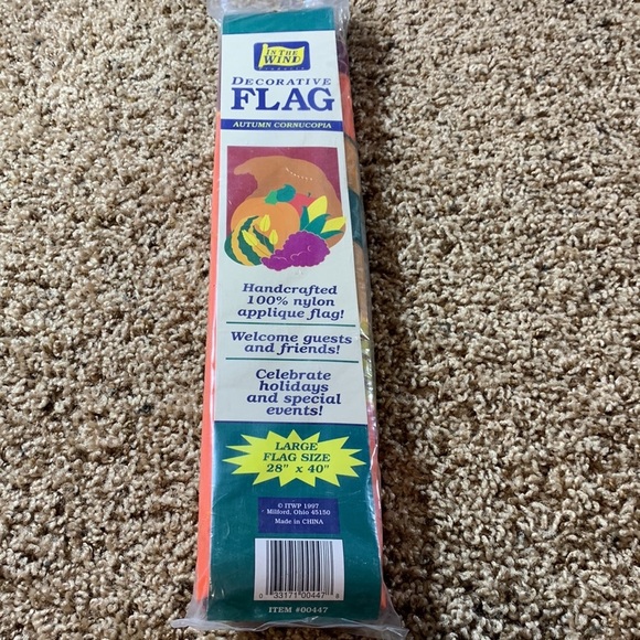 AUTUMN/FLAG CORNUCOPIA FLAG - Picture 2 of 5